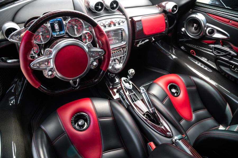 Торпедо Pagani Huayra Red Carbon 2014 года  (фото 12 из 26)